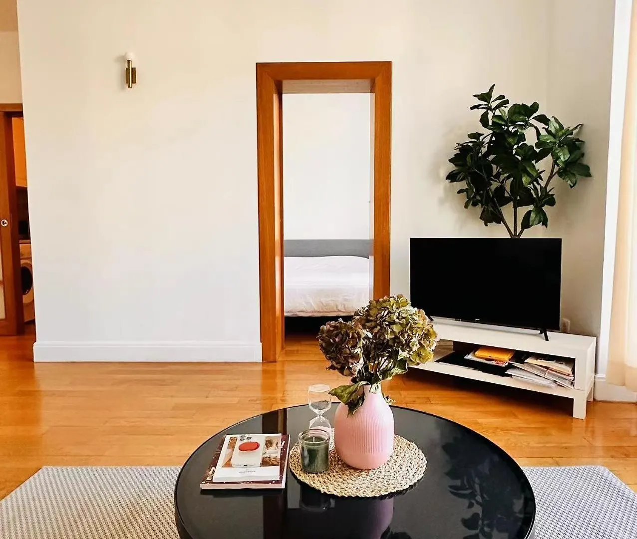 Apartment 2 Bedrooms In Marais Paris
